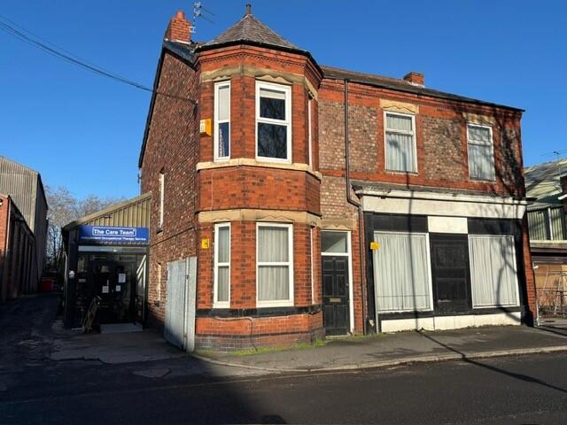 Higher Road 53, Urmston